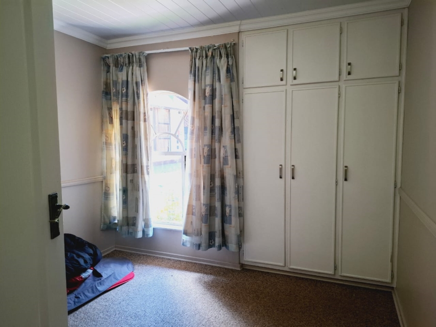 4 Bedroom Property for Sale in Pellissier Free State